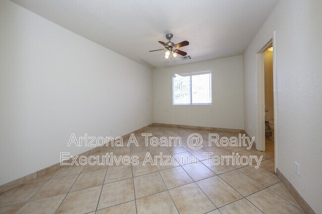 Building Photo - 7041 Mitchell Flyer Rd