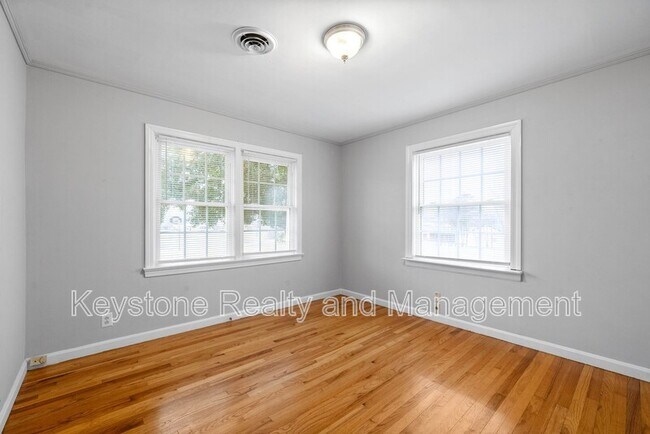 Building Photo - 1319 Fort Campbell Blvd