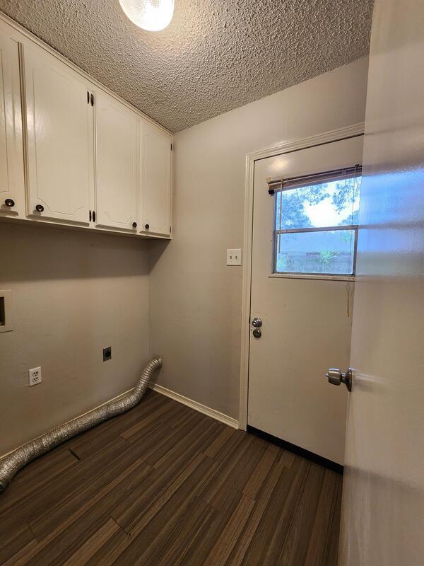 Building Photo - 13483 Rhudy Dr