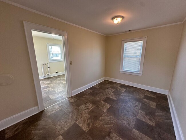 Building Photo - Charming 2BR/1BA Home in a Convenient Location