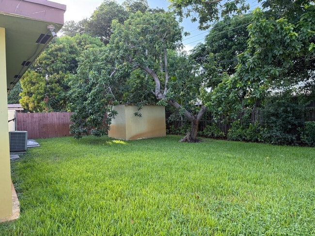 Building Photo - 5839 NW 16th St