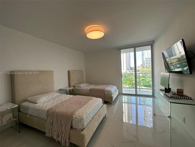 Building Photo - 2 bedroom in Sunny Isles Beach FL 33160