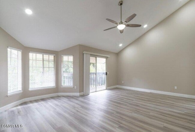 Building Photo - 382 Rockedge Dr