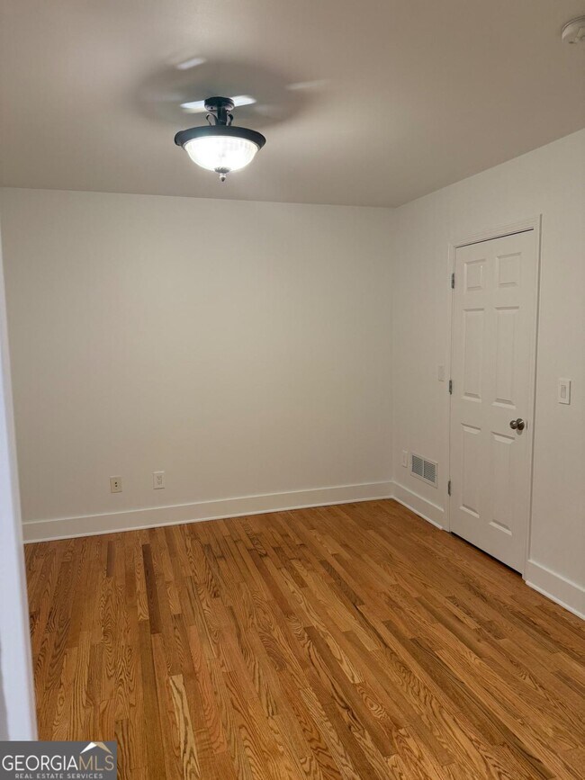 Building Photo - 4703 Legacy Cove Ln