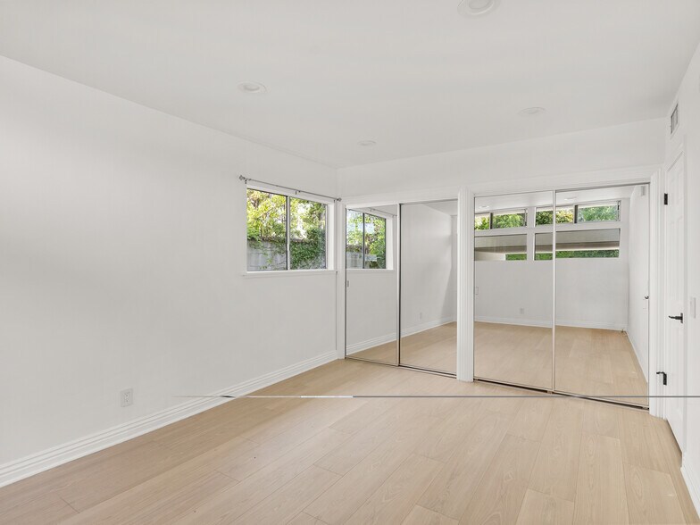 Building Photo - 9606 Arby Dr