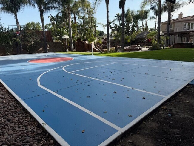 Building Photo - Gated estate with a backyard oasis