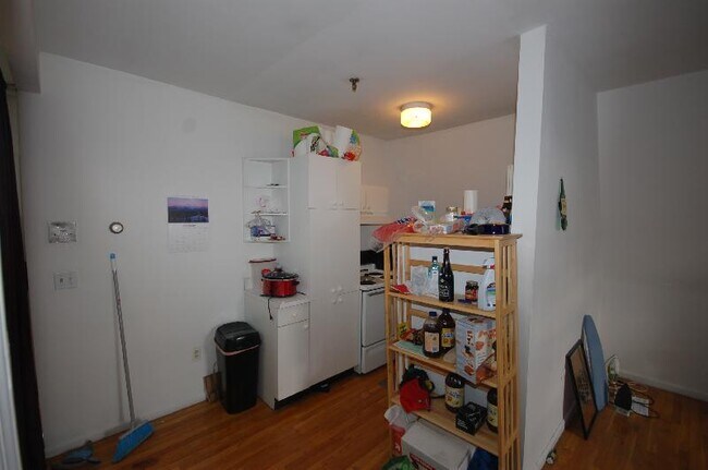 Building Photo - 168 Northampton St