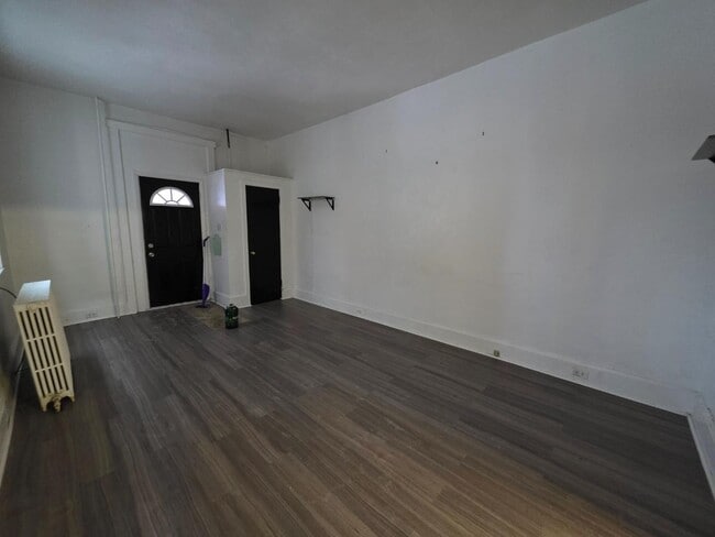 Building Photo - 220 W Horner St