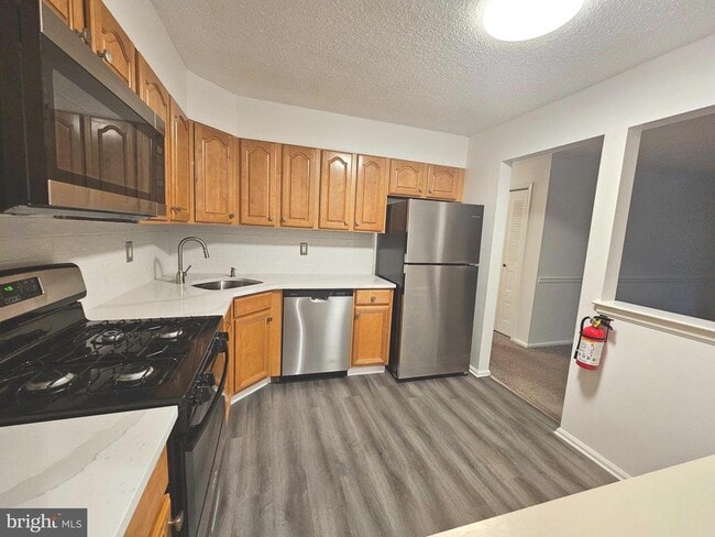 Building Photo - 48 Juniper Way