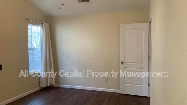 Building Photo - 1233 Conway Dr