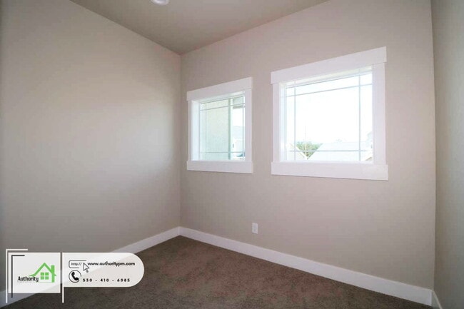 Building Photo - 6677 Bandito Dr