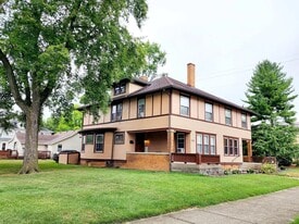 Building Photo - 329 N North St