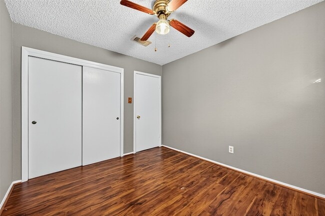 Building Photo - 16355 Sierra Grande Dr