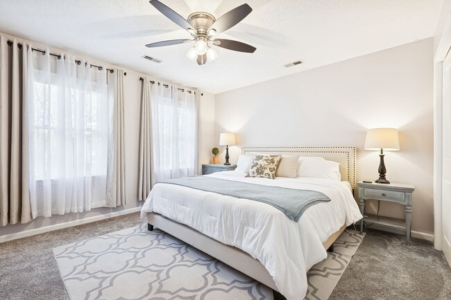 Building Photo - Move In Ready 4 Bedroom House in Yorktown!