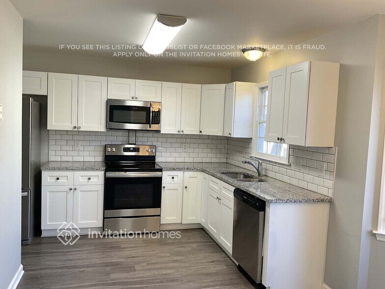 Building Photo - 205 Crossfire Rd