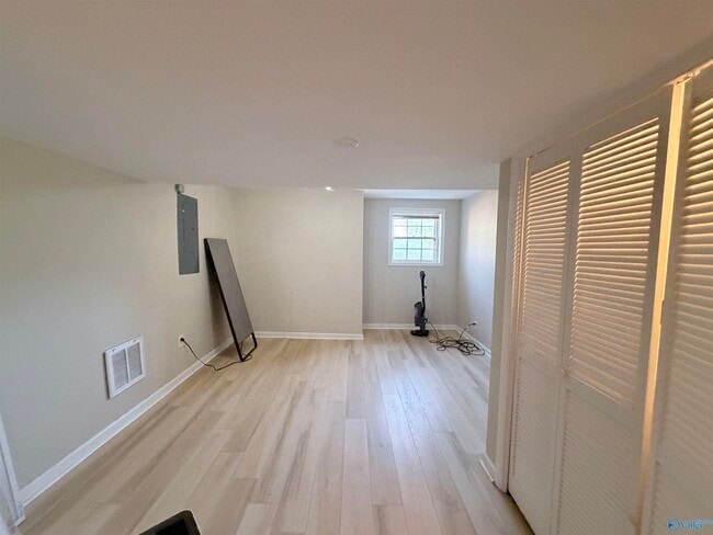 Building Photo - 8711 Edgehill Dr SE