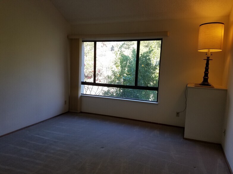 bedroom 2 - 1896 Mountain Creek Ct