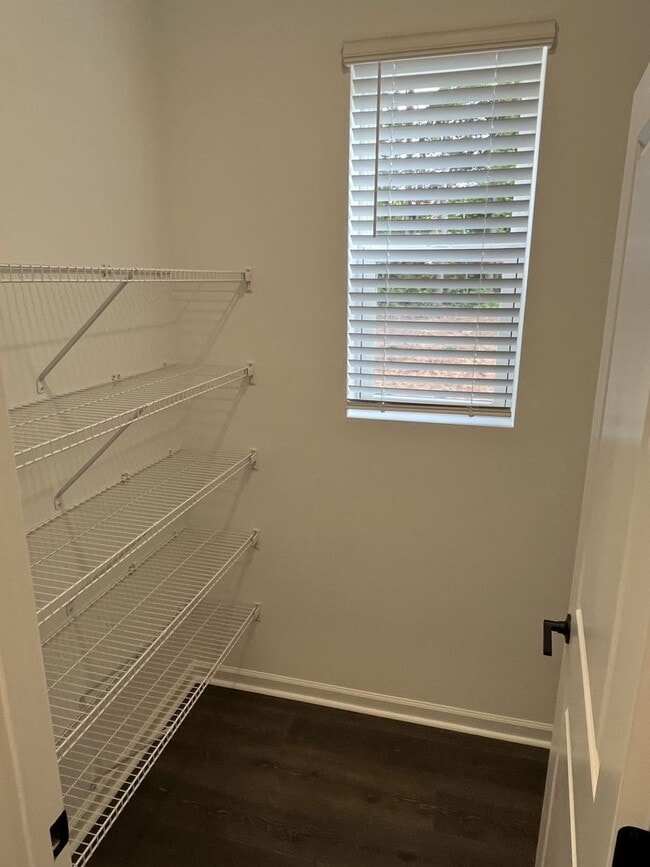 Building Photo - Brand New 4 Bed Townhome in North Charlotte!
