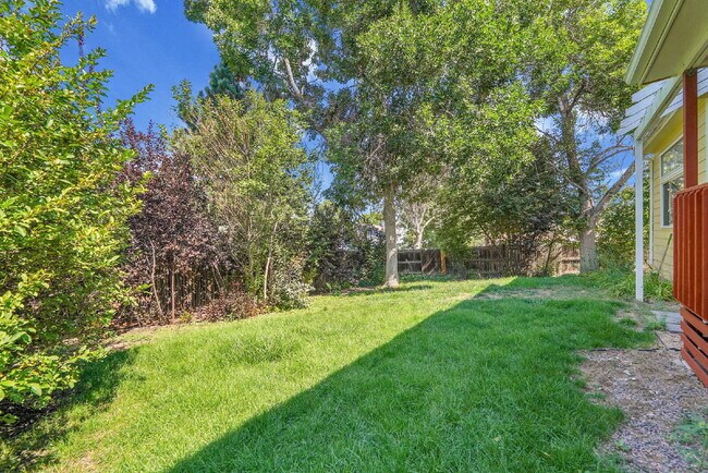 Building Photo - $2,795.00, 4-bed, 2.5-bath located in West...