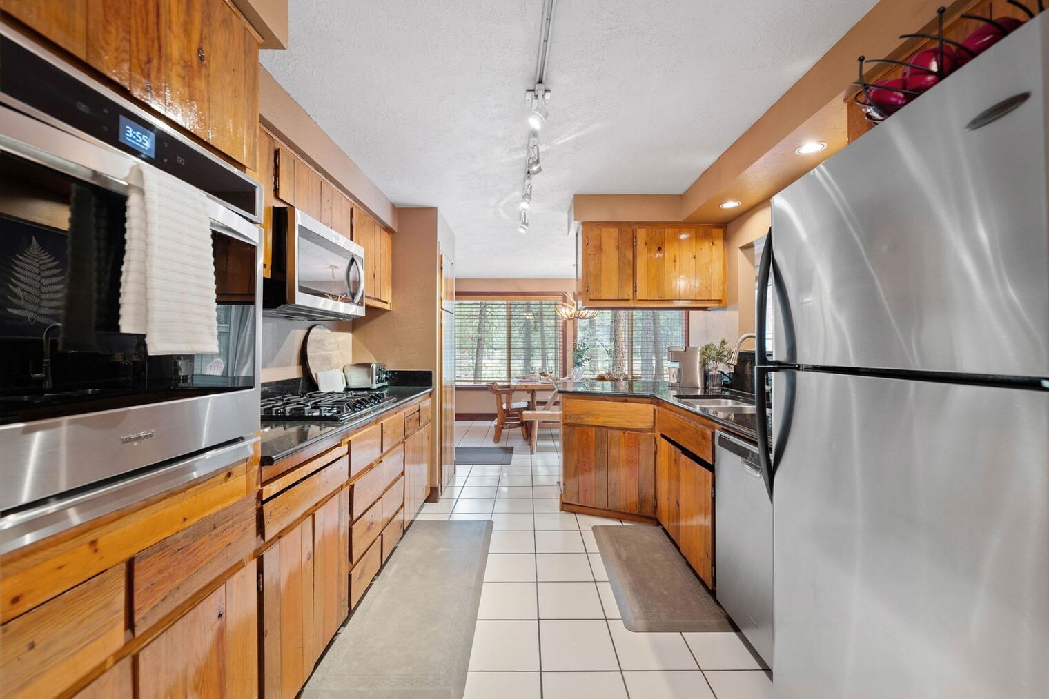Building Photo - 18087 E Butte Ln