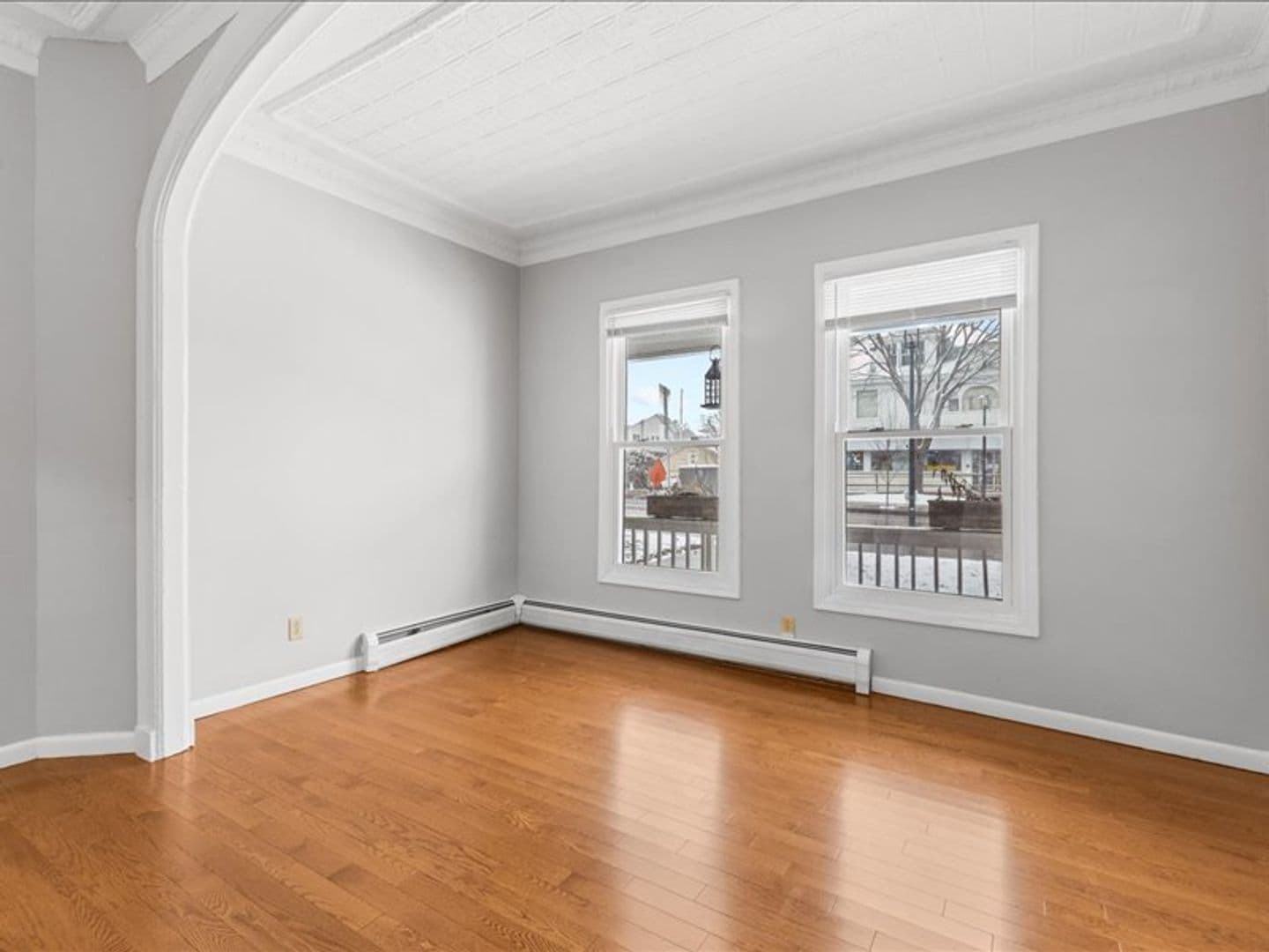 Building Photo - 158 Main St