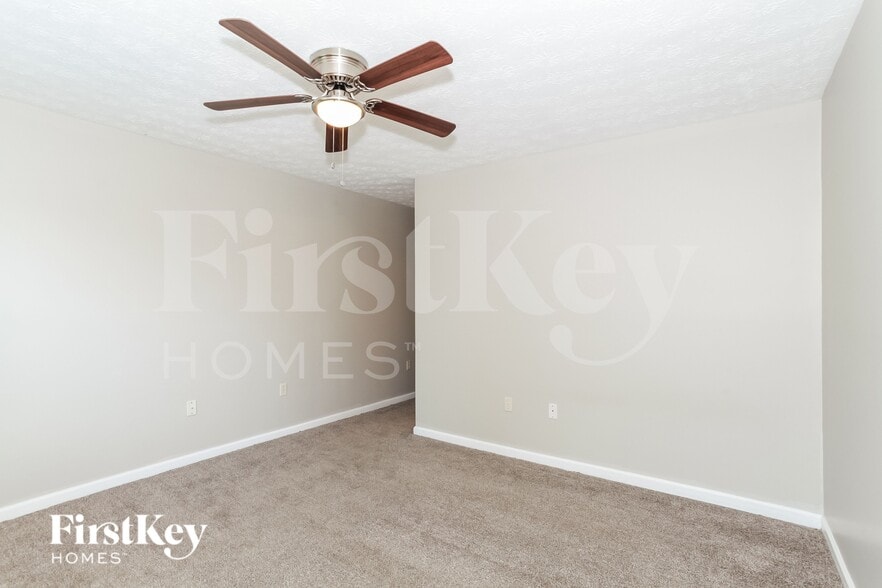 Building Photo - 5712 Clemens Dr