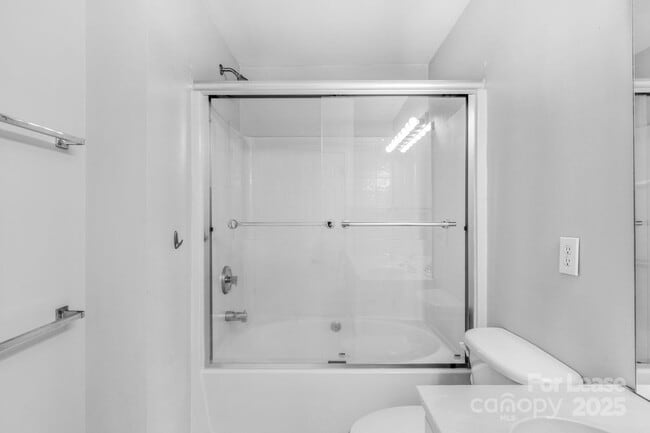 Building Photo - 3213 Mannington Dr