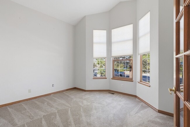 Building Photo - 4 Bed 2.5 Bath Home in Plum Creek of Castle Rock