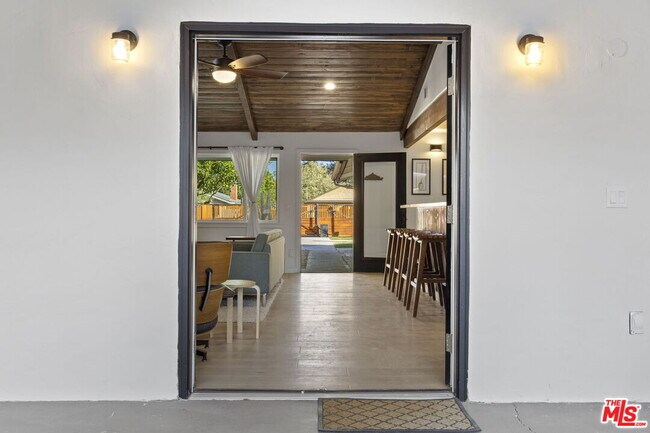 Building Photo - 251 N Encinal Ave