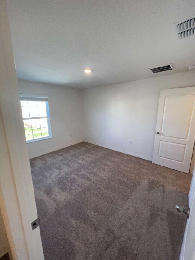 Building Photo - 5324 New Friendship Pl