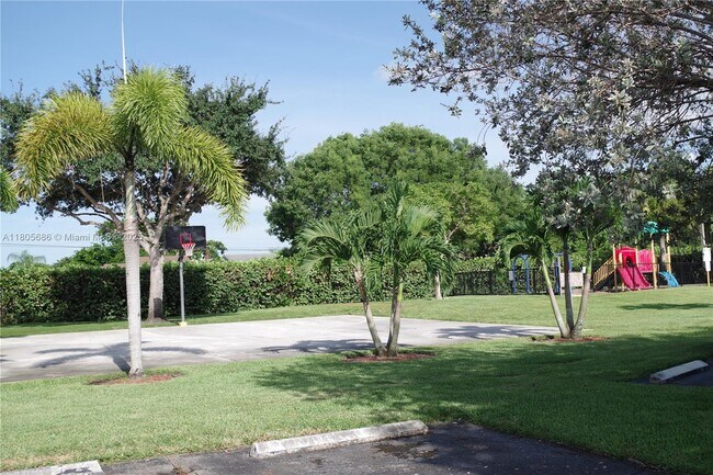 Building Photo - 1500 Jefferson Dr