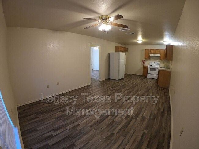 Building Photo - 1106 Williams Ave