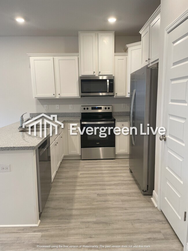 Building Photo - 9789 McLuvin Rd