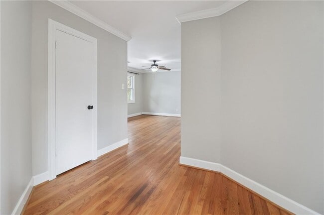 Building Photo - 2477 N Decatur Rd