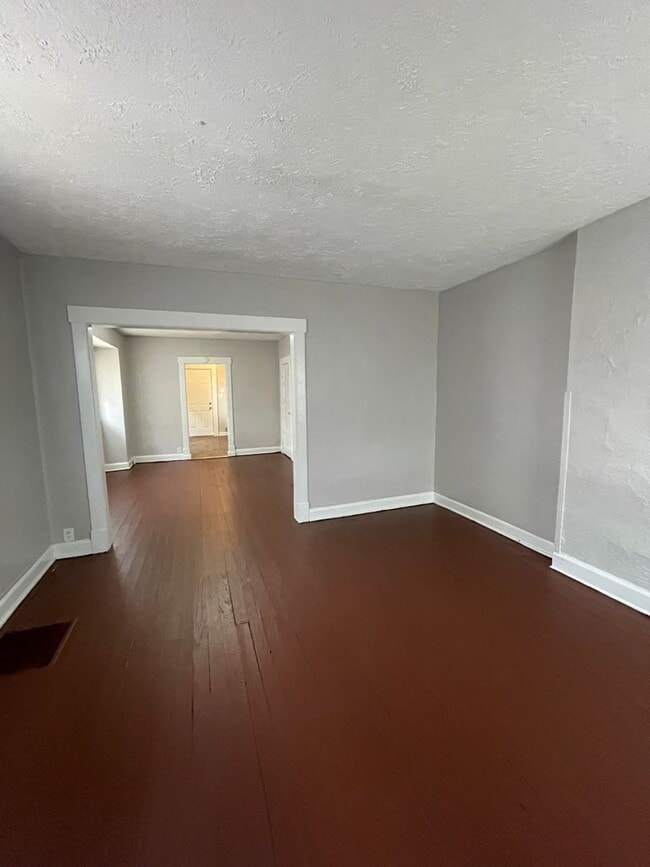 Building Photo - 1241 W Lee St