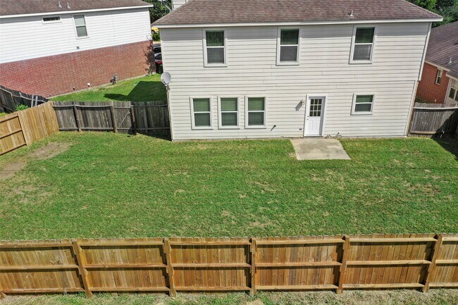 Building Photo - 20739 Stewart Crest Ln