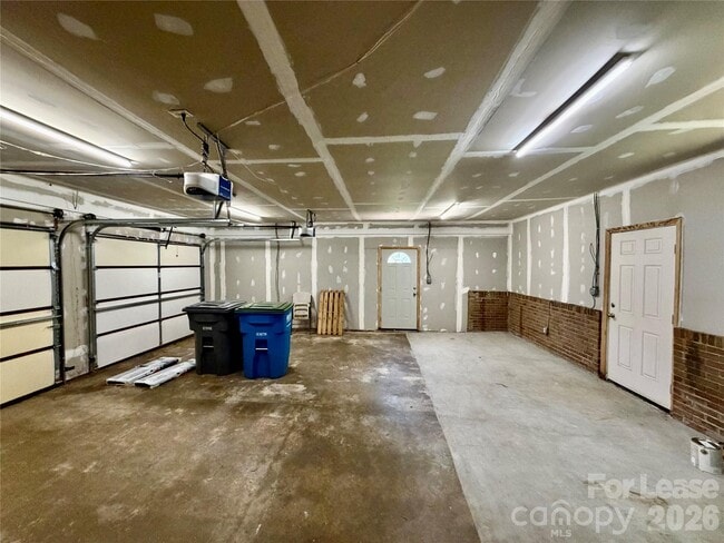 Building Photo - 109 James Dr
