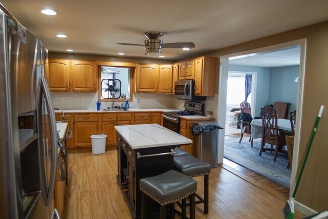 Building Photo - 29 Garfield Ave