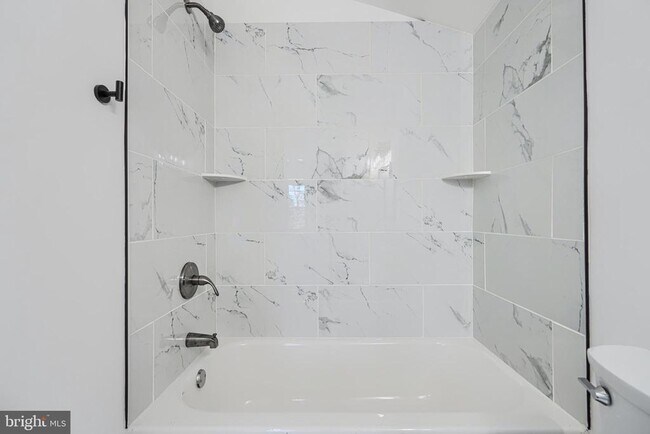 Building Photo - 7 S Carrollton Ave