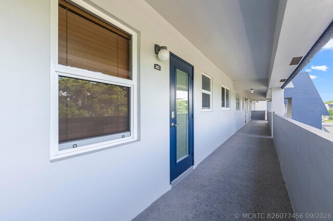 Building Photo - 7797 Golf Cir Dr