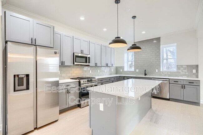 Building Photo - 2535 Shirley Ave