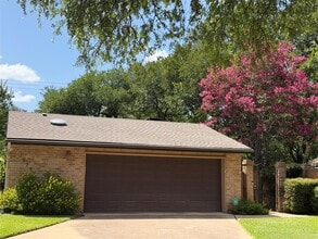 Building Photo - 7922 Ridgeline N