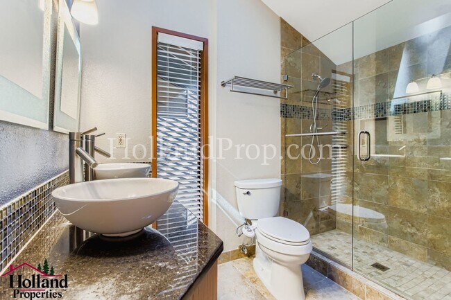 Building Photo - Coming Soon!   Peaceful Retreat in a Seclu...