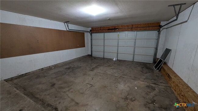 Building Photo - 821 Sagewood Trail