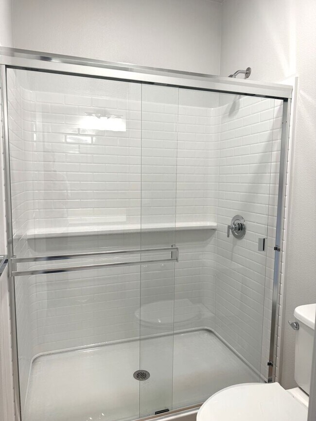 Building Photo - Kapili - Brand new two bedroom, two bath townhome with Garage