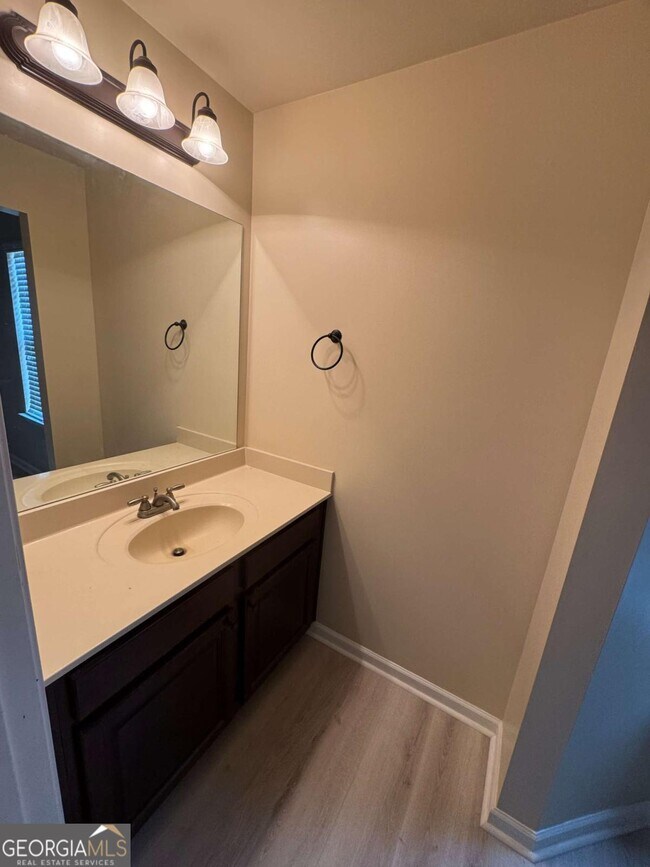 Building Photo - 852 Nevis Way