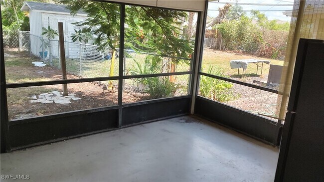 Building Photo - 585 106th Ave N