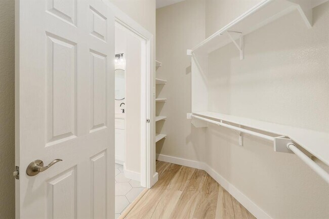 Building Photo - 19509 Brue St