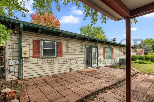 Building Photo - 913 N Wilbur Ln