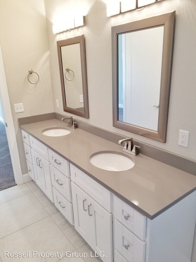 Building Photo - 4 br, 2.5 bath House - 227 46th Ave N